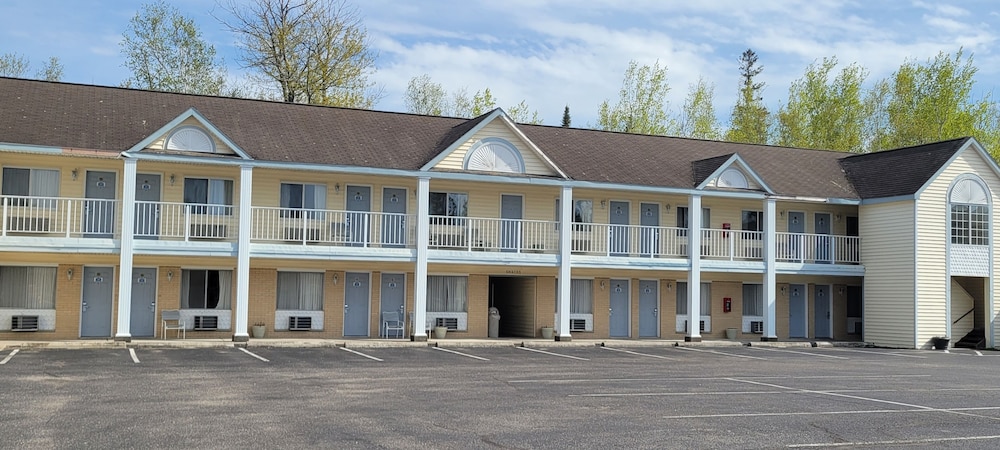 Thunderbird Inn 5/66