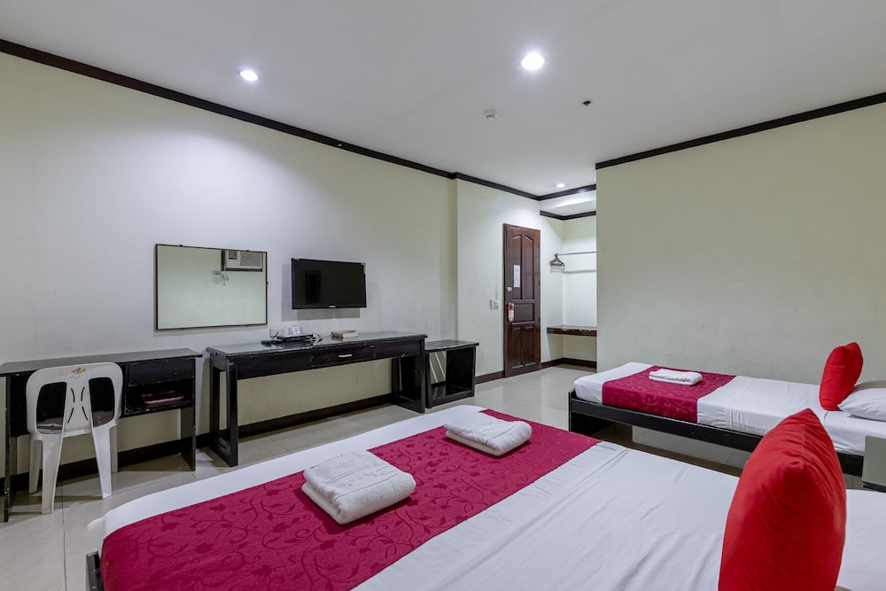 Check Inn Hotel - Bacolod 12/19