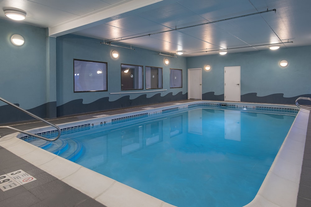 swimming pool spa