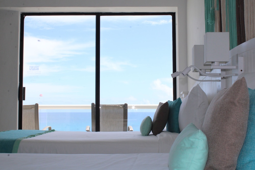 Cyan Cancun Resort & Spa 8/31