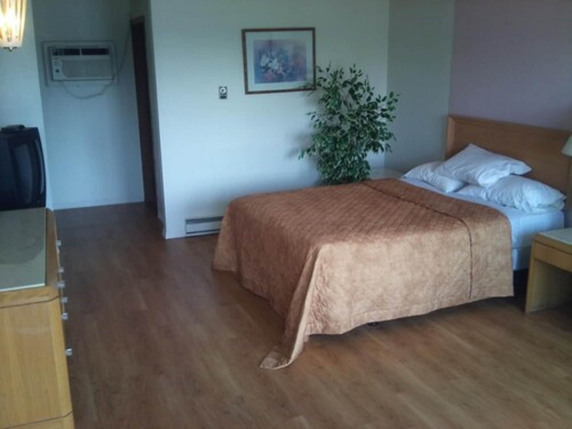 Deluxe, Queen Bed