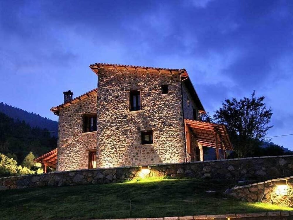 Menalia Villas Suites 7/59