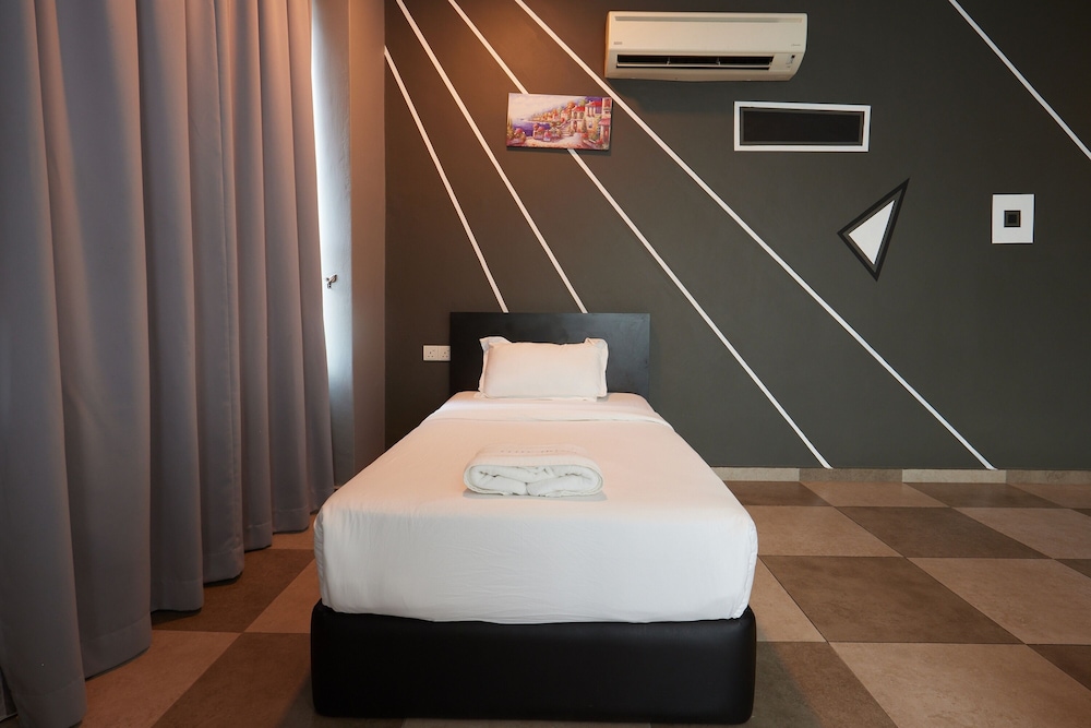 Elite Hotel Muar 23/50