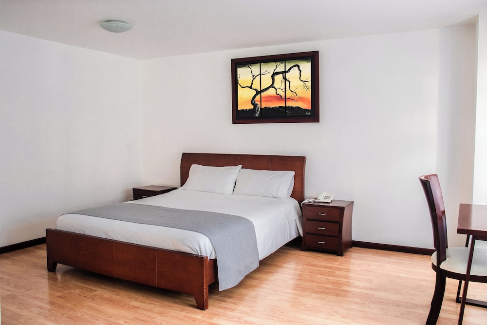 غرفة بسرير كوين، Nogal Suite Hotel Pasto 4/10
