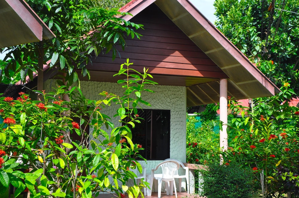 Coral Bungalows 48/53