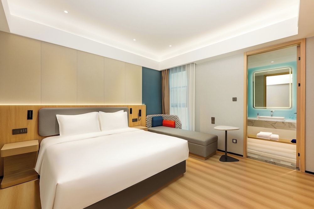 Standard, Twin Beds