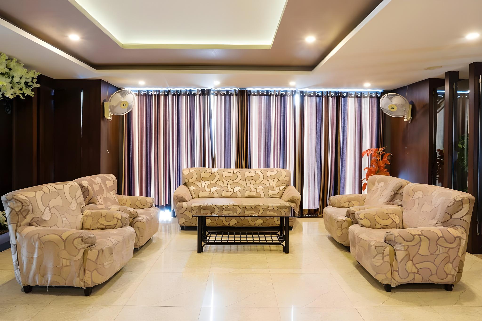 Super Townhouse Divya Palace 51/69