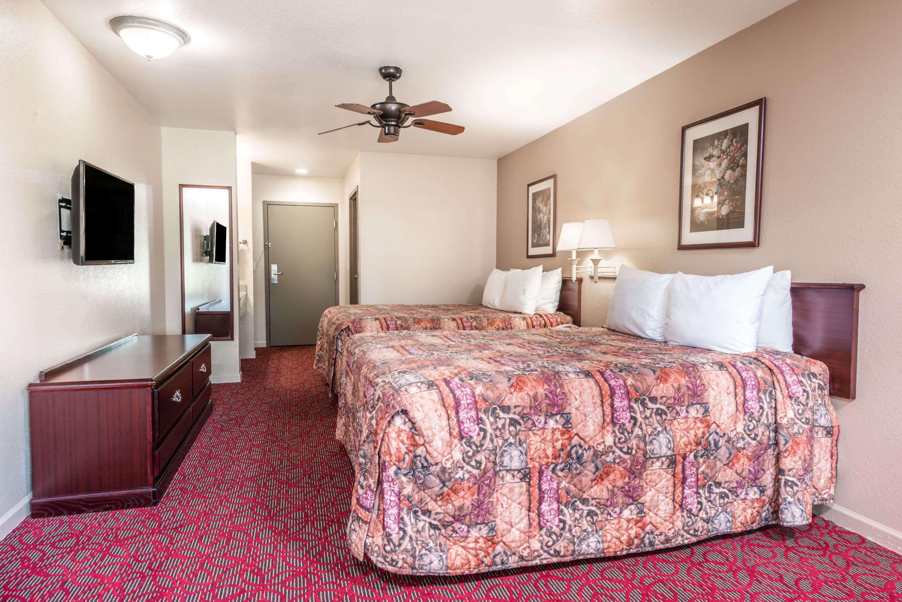 Days Inn By Wyndham St Peters/St Charles 14/28