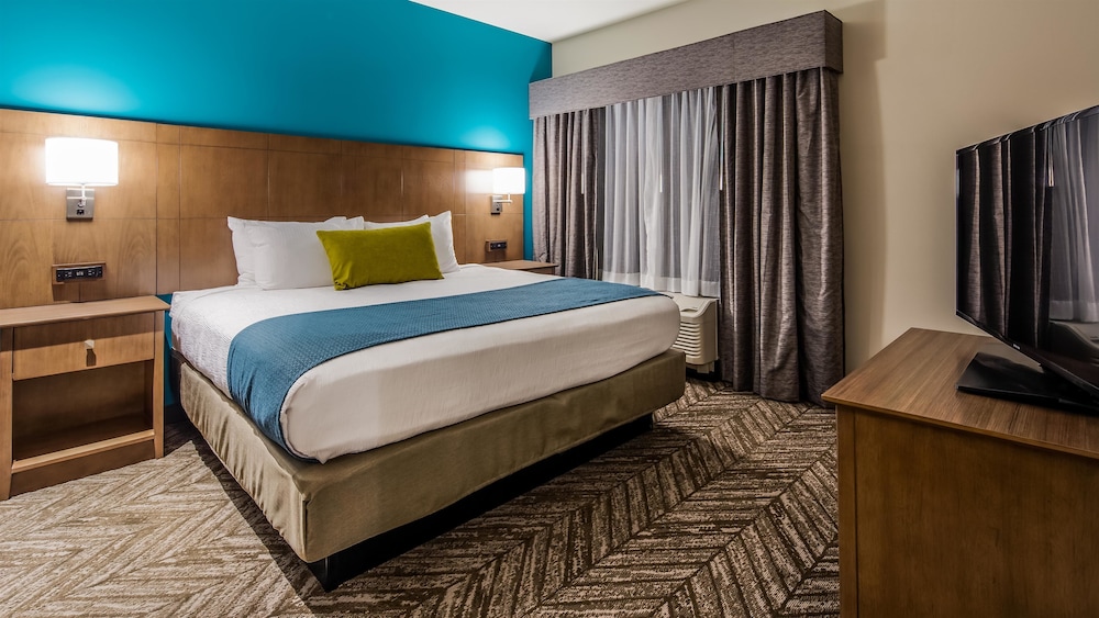 Best Western Plus Bolivar Hotel & Suites 8/46