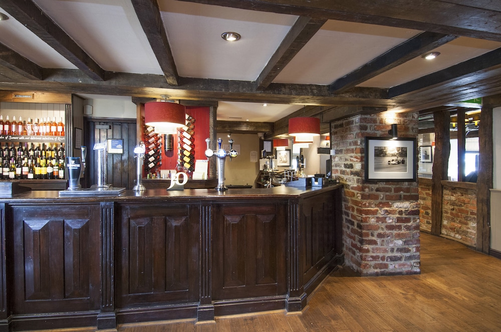 Premier Inn Silverstone 27/38