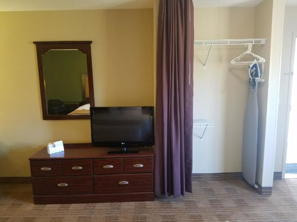Extended Stay America - Roanoke - Airport 16/36