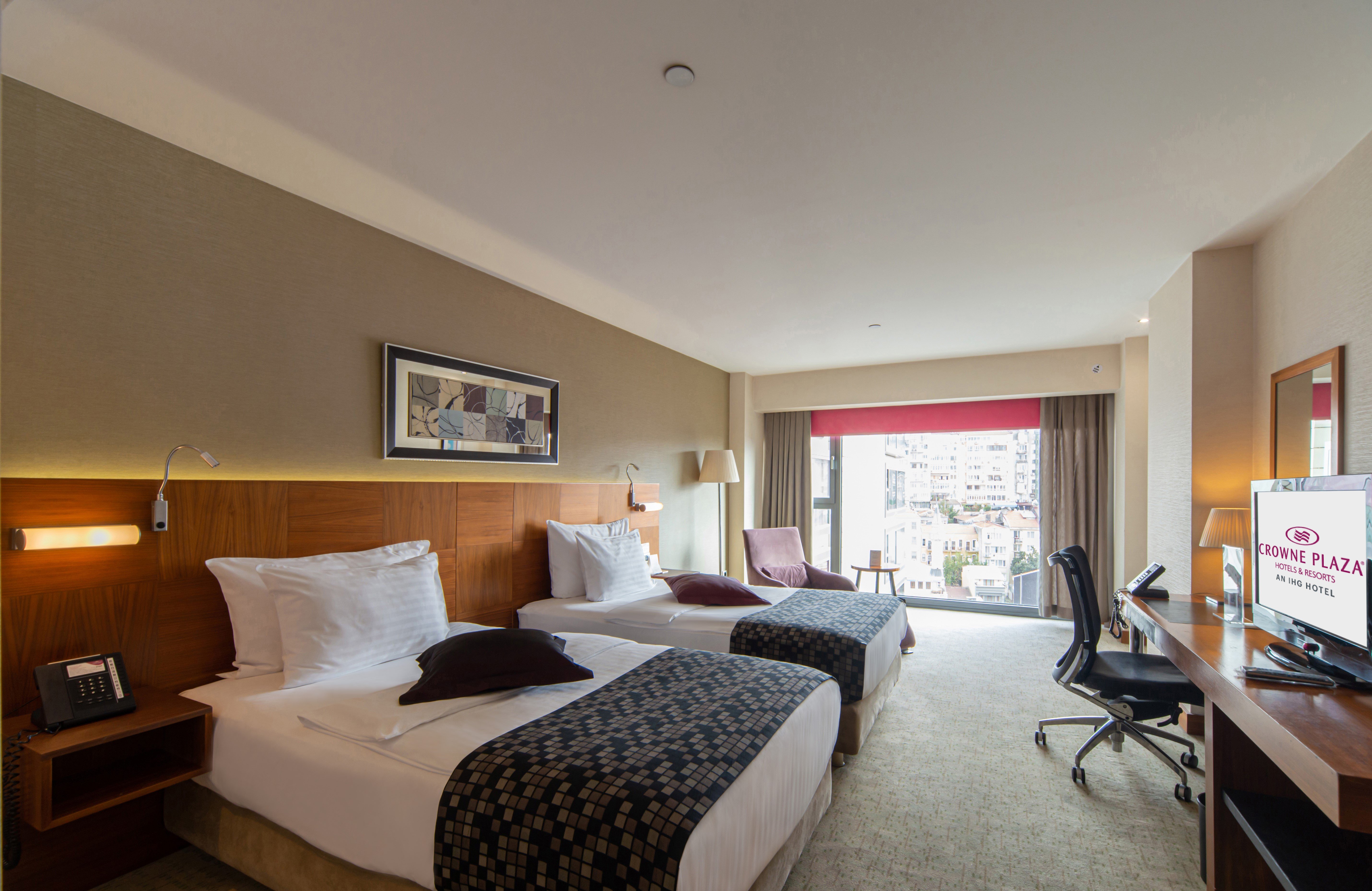 Deluxe, Twin Beds