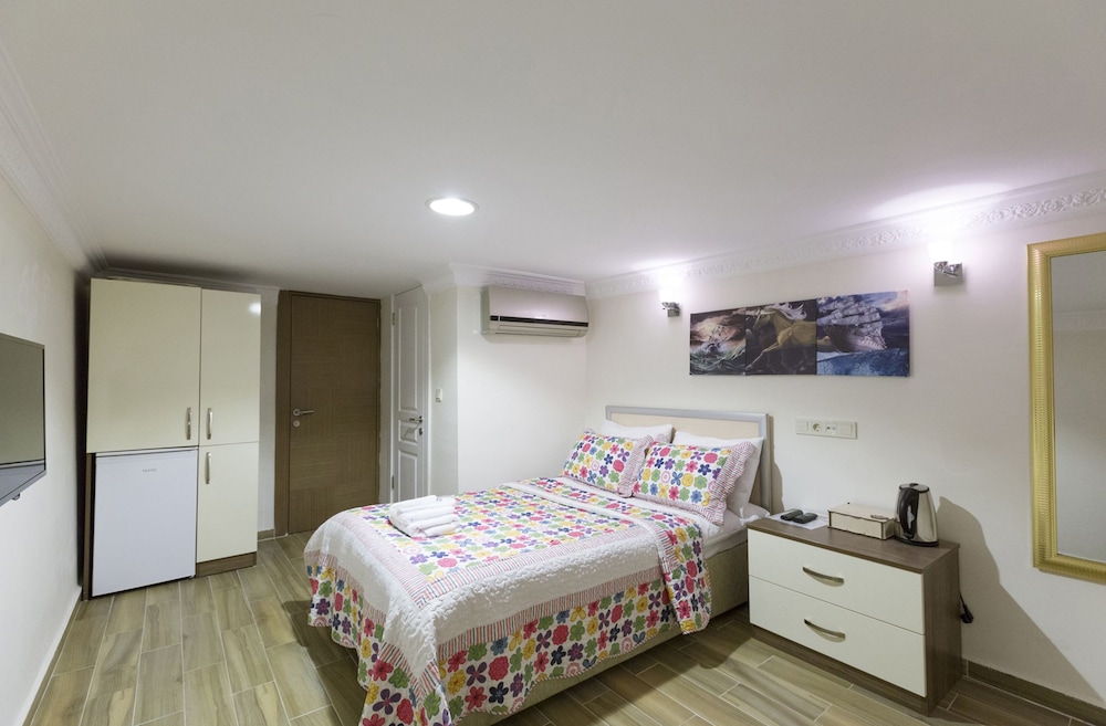Zendy Suite Hotel 29/88