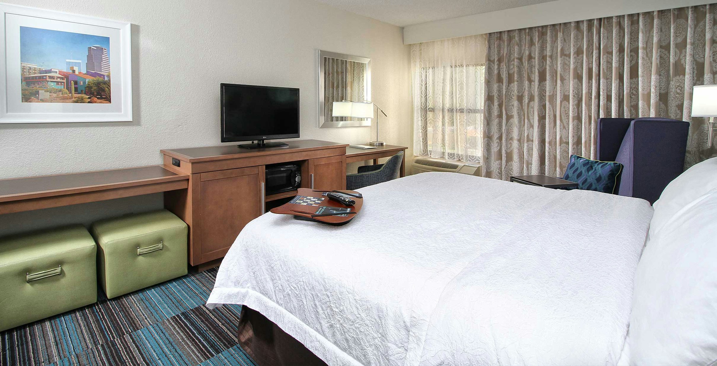ROOM, KING BED, BALCONY