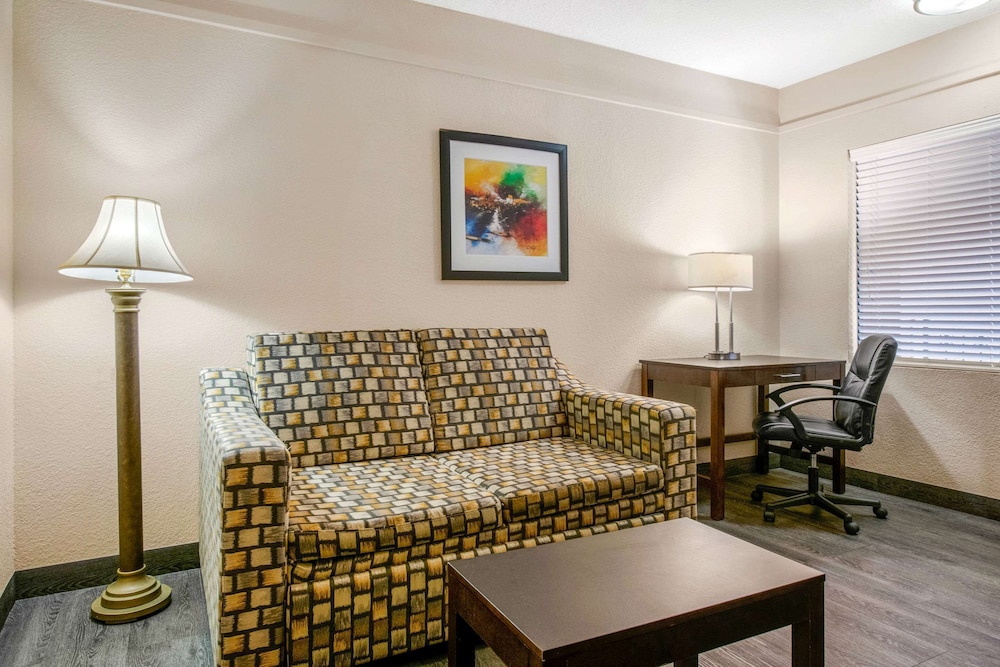 Quality Inn & Suites Jacksonville-Baymeadows 21/42