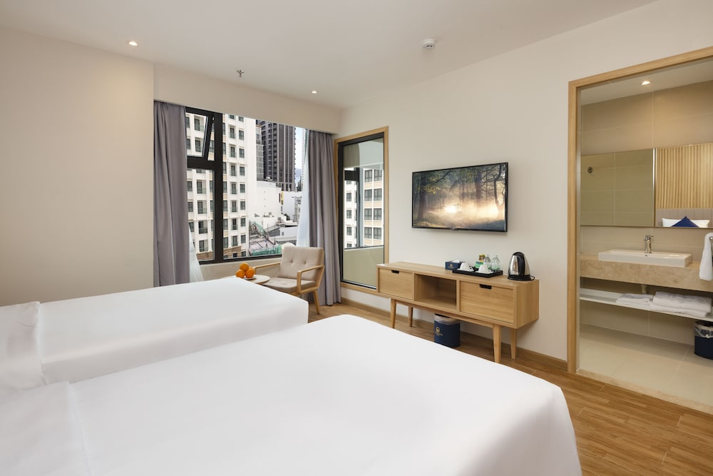 SUPERIOR, DOUBLE OR TWIN BED