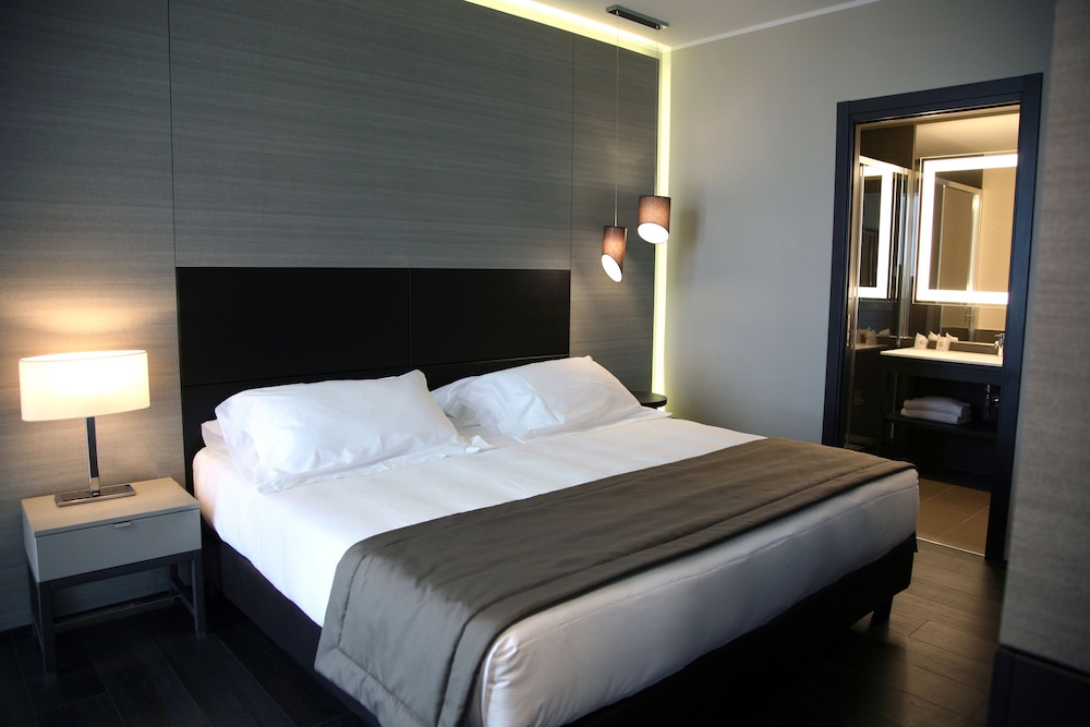 Ego Hotel 21/69