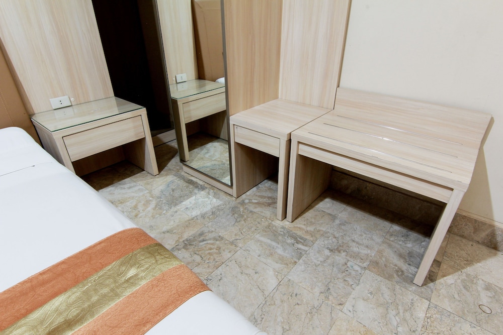 Grand Rosela Yogyakarta Hotel 35/74