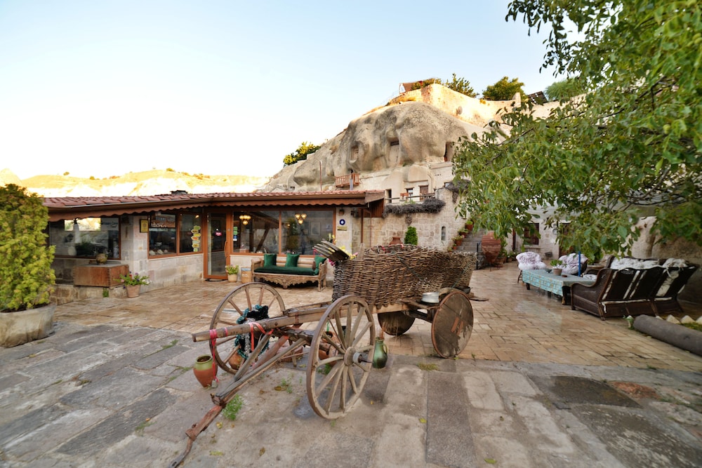 Grand Cave Suites 3/50