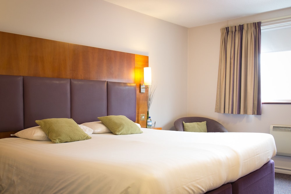 Hello Hotel 18/50