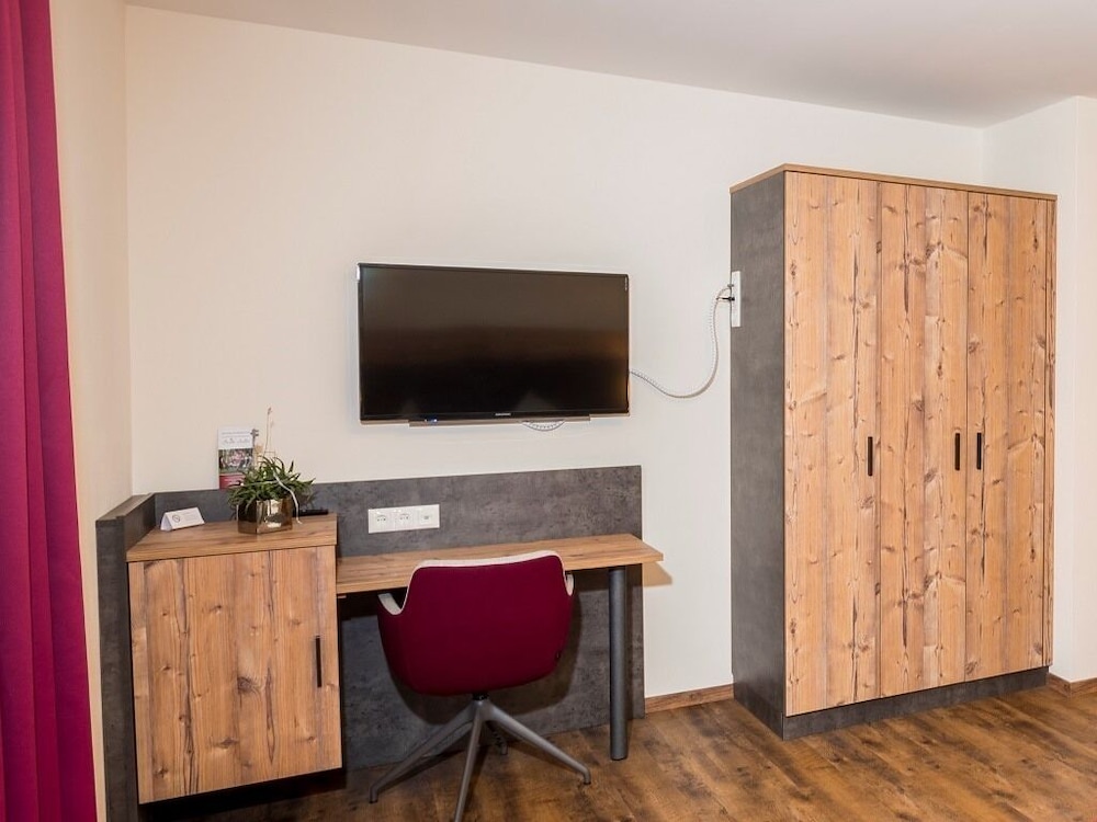 Landhotel Zum Adler 40/50