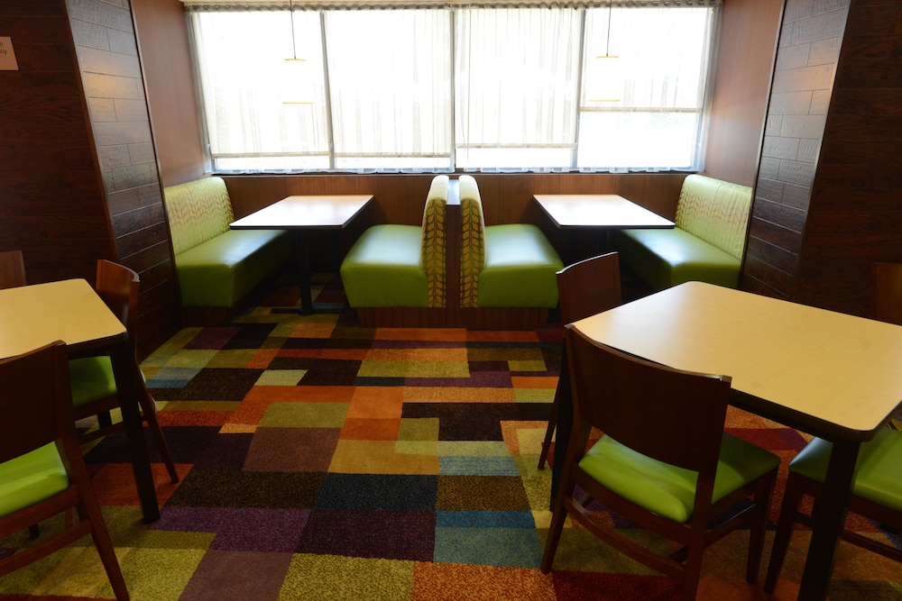 Fairfield Inn And Suites Bowling Green 30/46