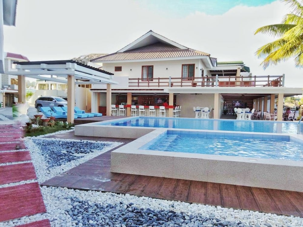 Puerto Nirvana Resort 22/26