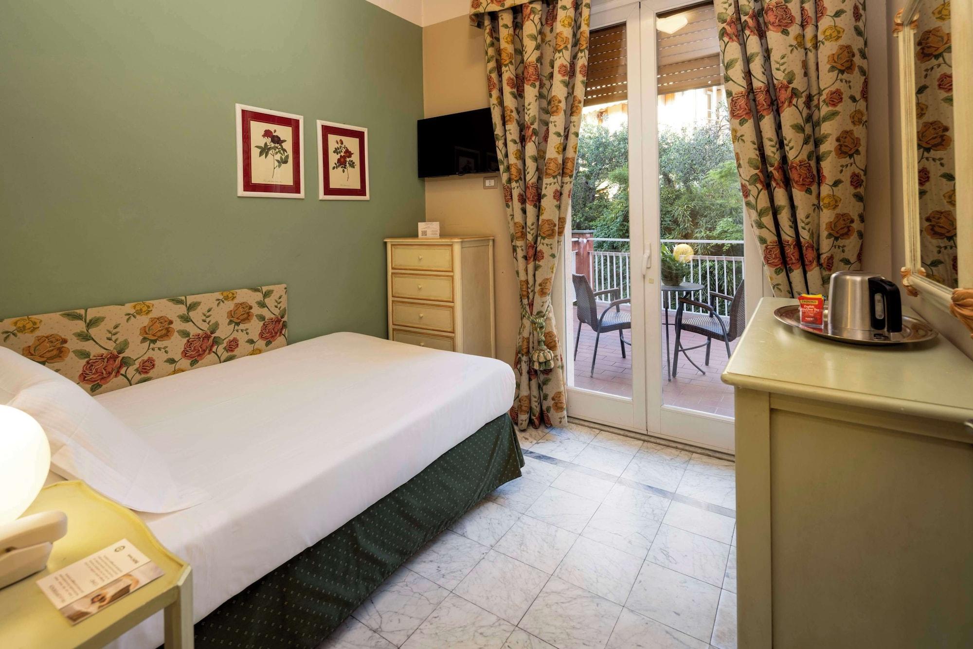 Classic, Multiple Beds