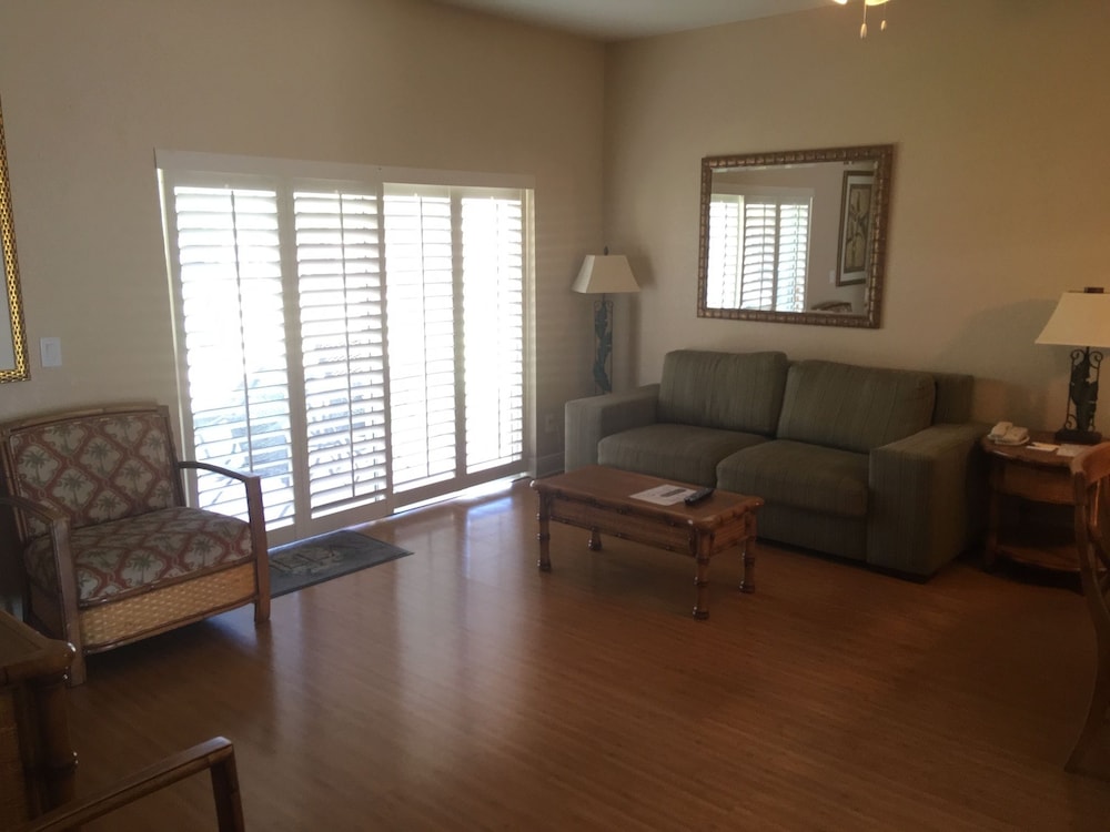 Villas At Regal Palms 28/51