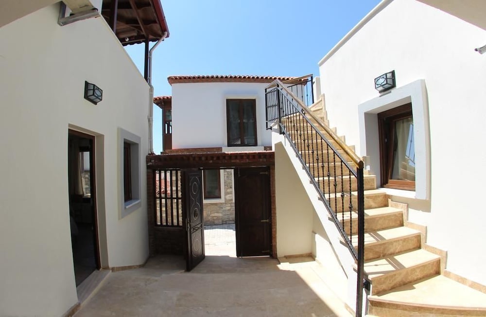 Ena Serenity Boutique Hotel 6/73