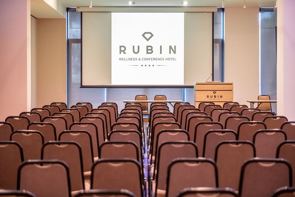 Rubin Wellness And Conference Hotel 58/66
