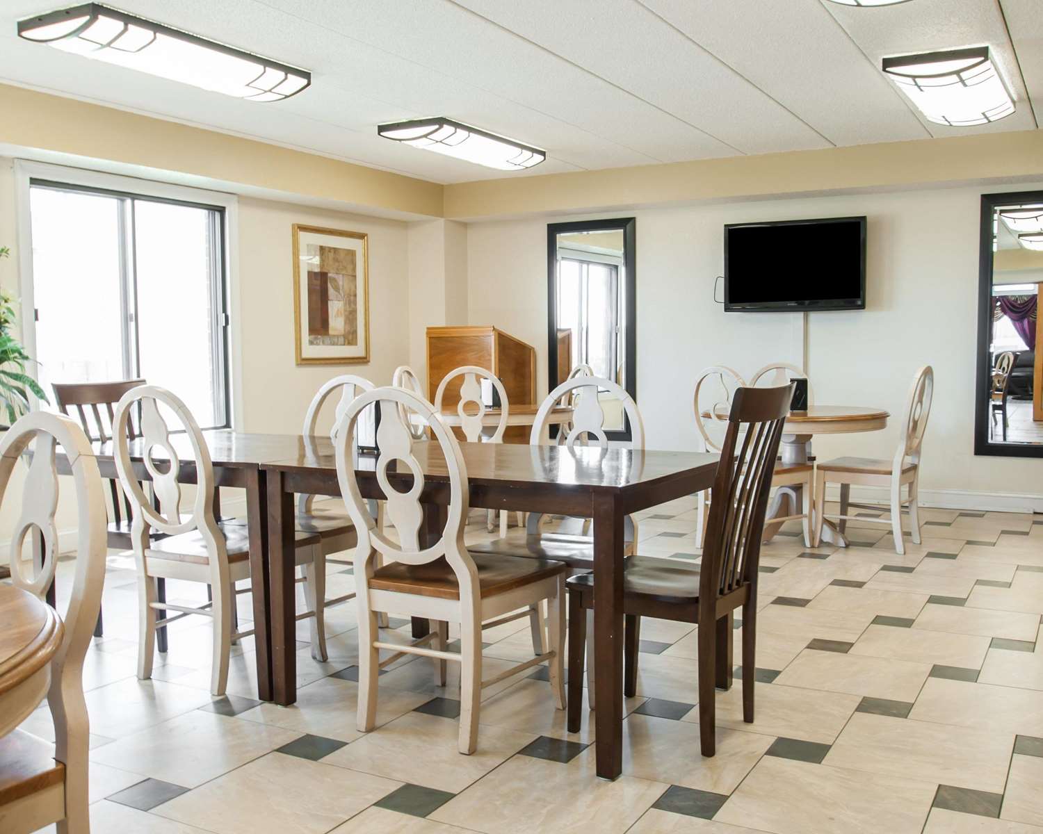 Econo Lodge Kansas City Downtown North 26/28