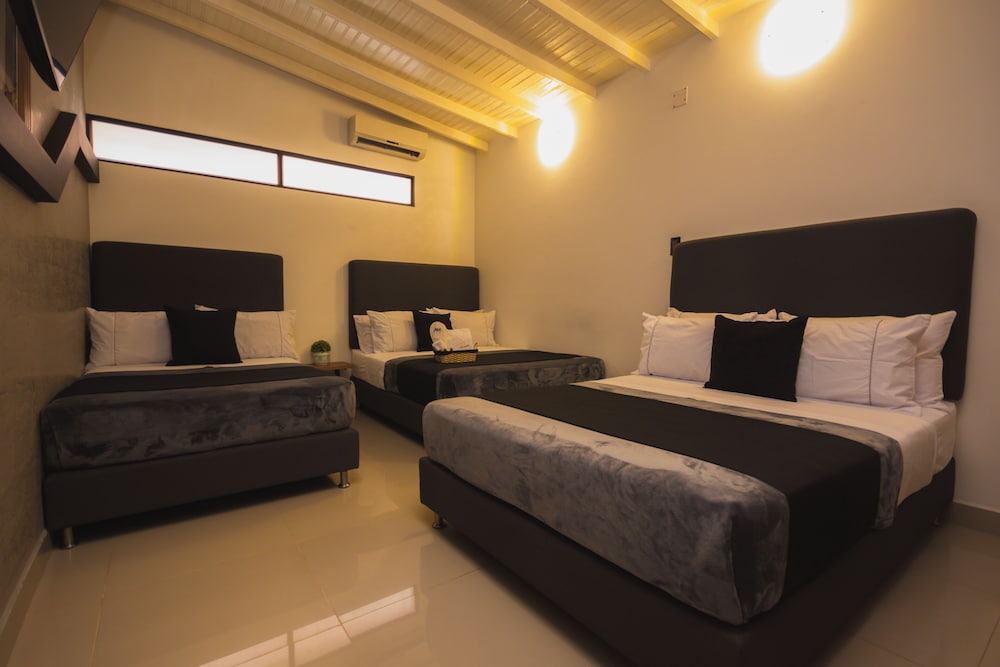 Naiot Hotel Boutique 11/38