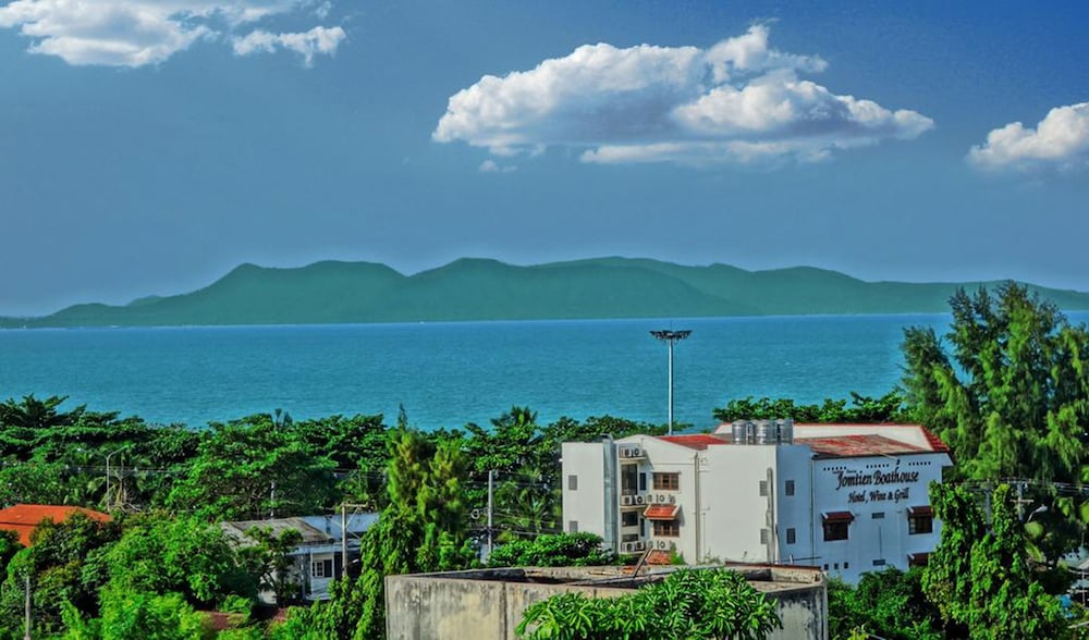Lek Jomtien Hotel 21/23