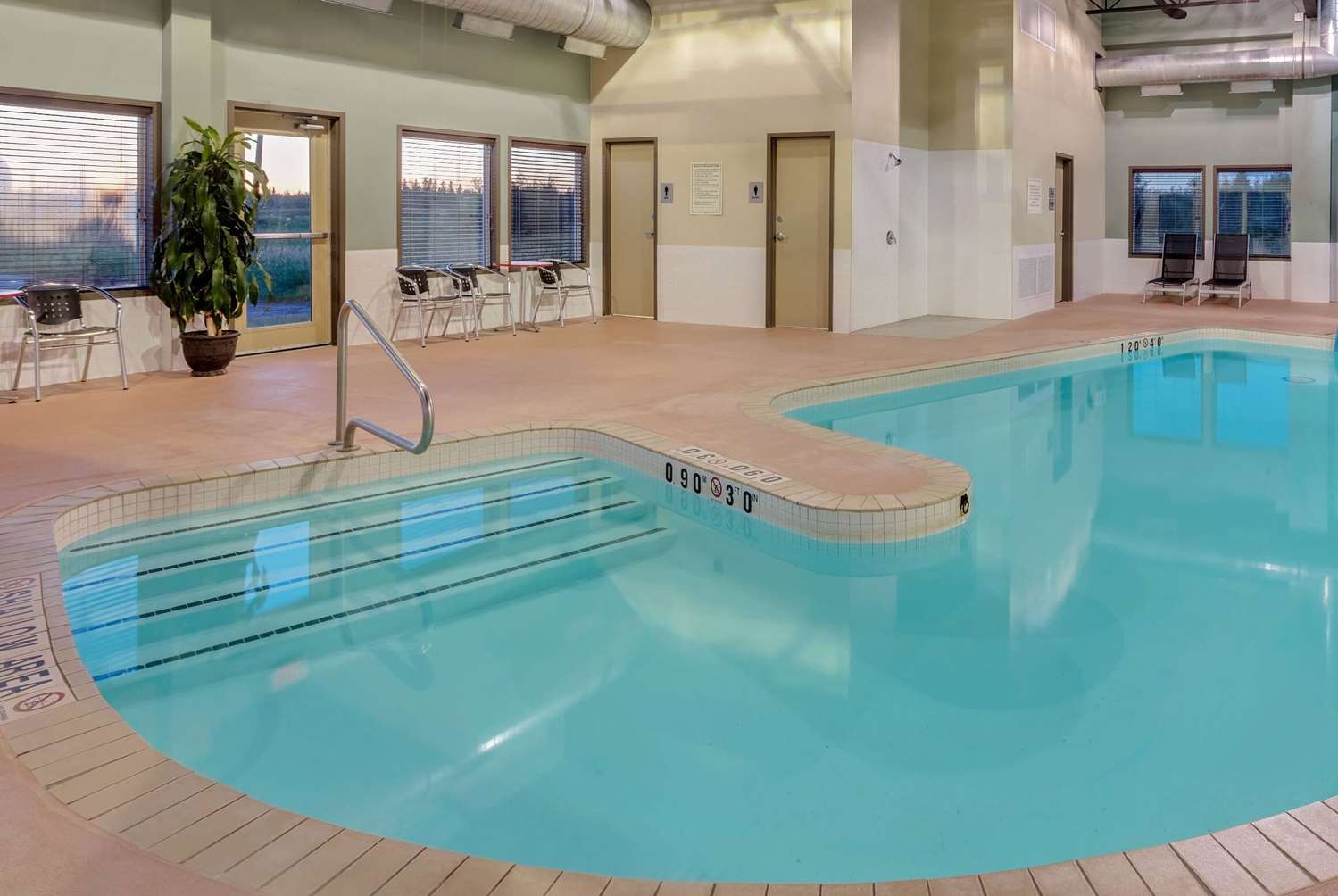 Super 8 By Wyndham Kapuskasing 5/11