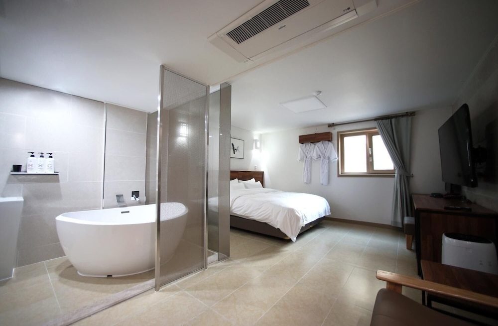 Hotel You&I 13/15
