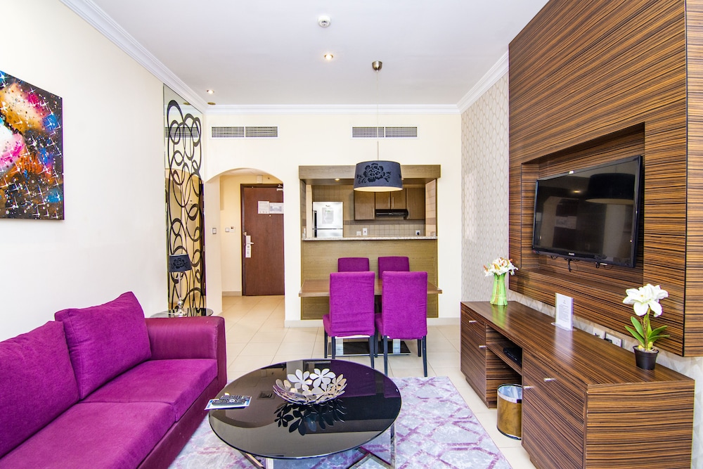 Mughal Suites 29/50