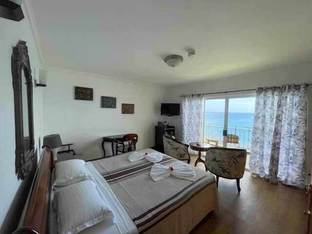Treasure Cove Hotel 14/58