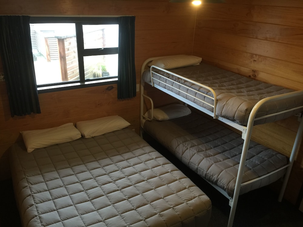Greymouth Seaside Top 10 Holiday Park 36/71