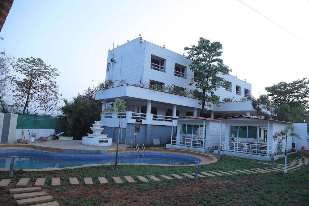 Hotel Reemz 5/32