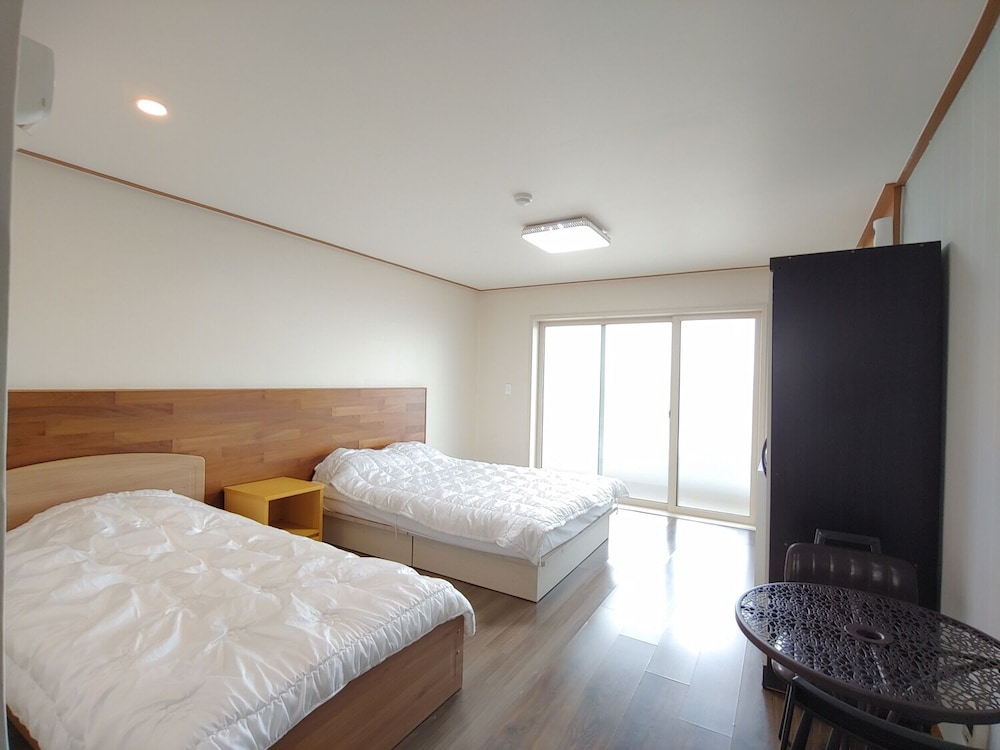 Jeju Hill Hotel 5/25