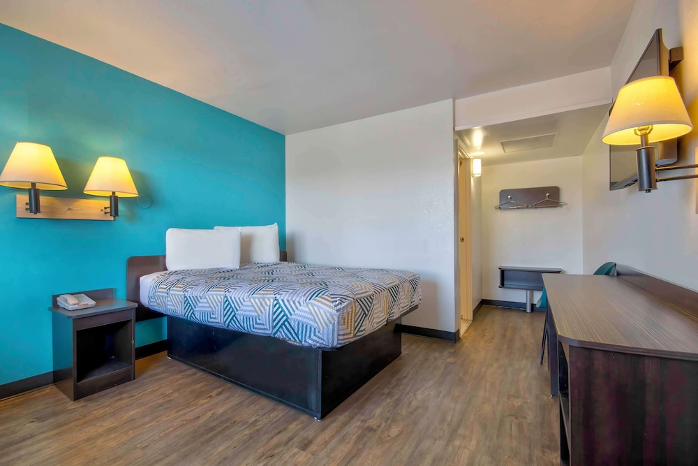 Motel6 Farmington, NM 15/65
