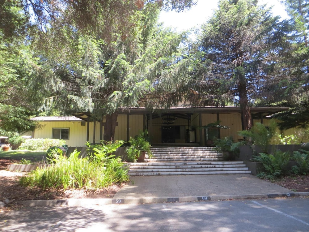 Big Sur Lodge 10/67