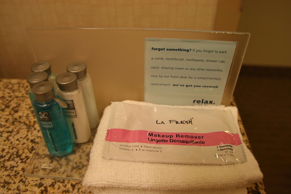 Hampton Inn Suites Davenport 21/41