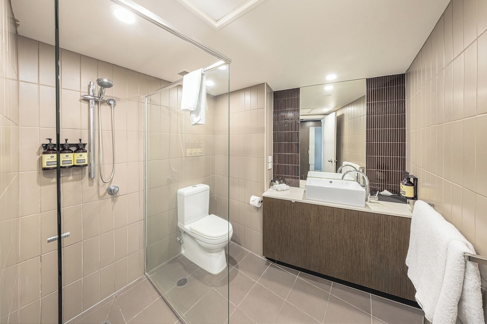 HOTEL GRAND CHANCELLOR TOWNSVILLE 61/62