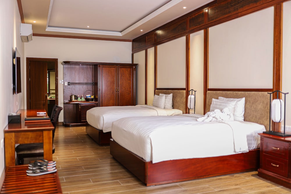 Phuong Nam Resort 15/50