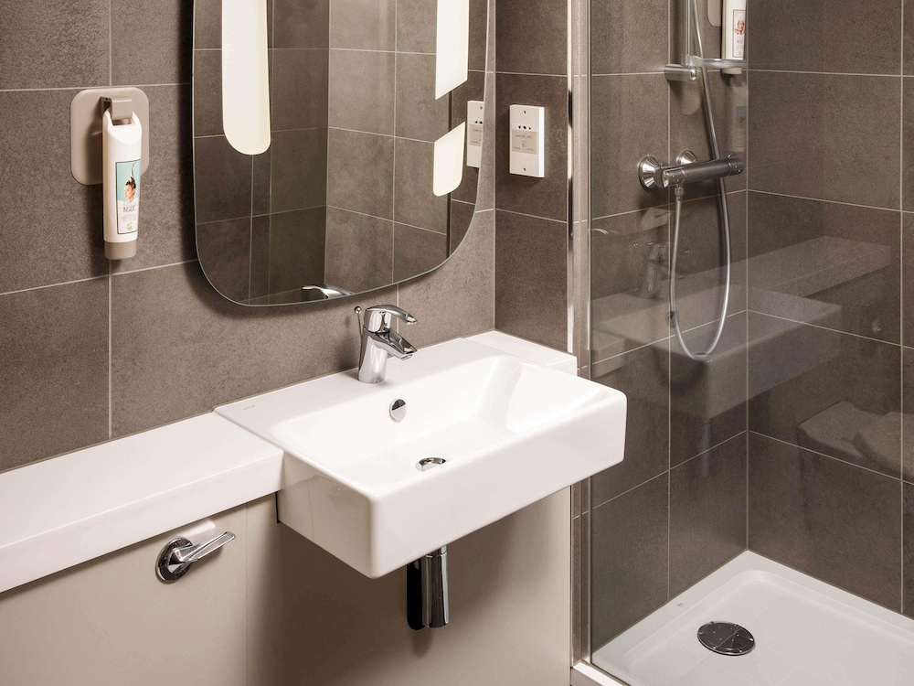 ibis Coventry South 52/56