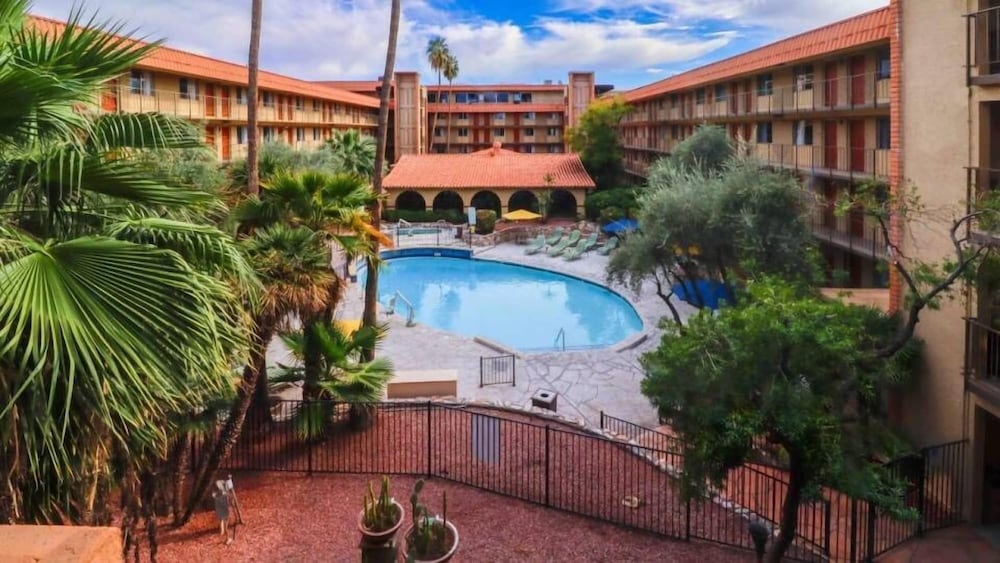 Studio6 Phoenix, AZ – Sky Harbor 13/18
