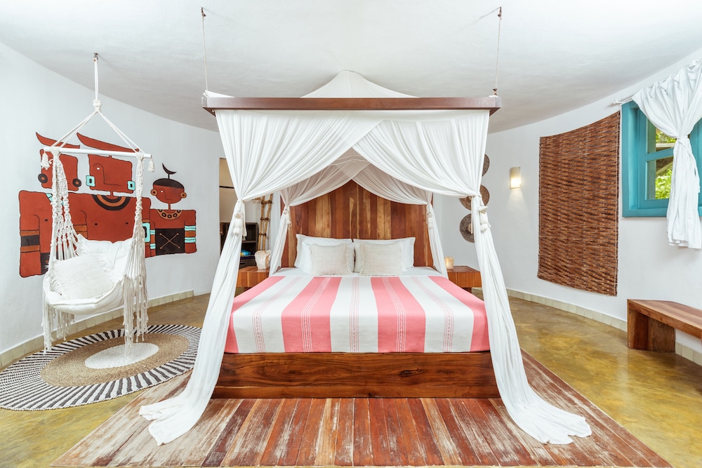 Superior, King Bed, Ocean Front