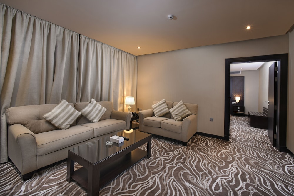 فندق نافيتي ورويك الخبر(Naviti Warwick Al Khobar Hotel) 28/39